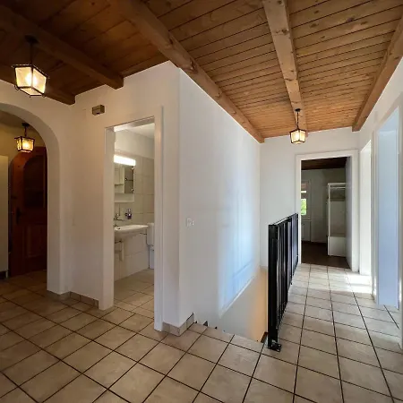 Casa Campanula 度假居 莱克斯